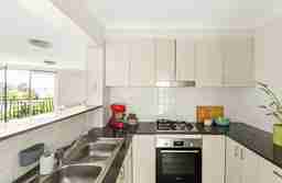 Stunning 3 bedroom apartment with modern features in a prime location 
