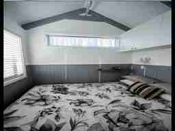 Private, Off Grid Accommodation - NO BILLS! Beautiful Vistas